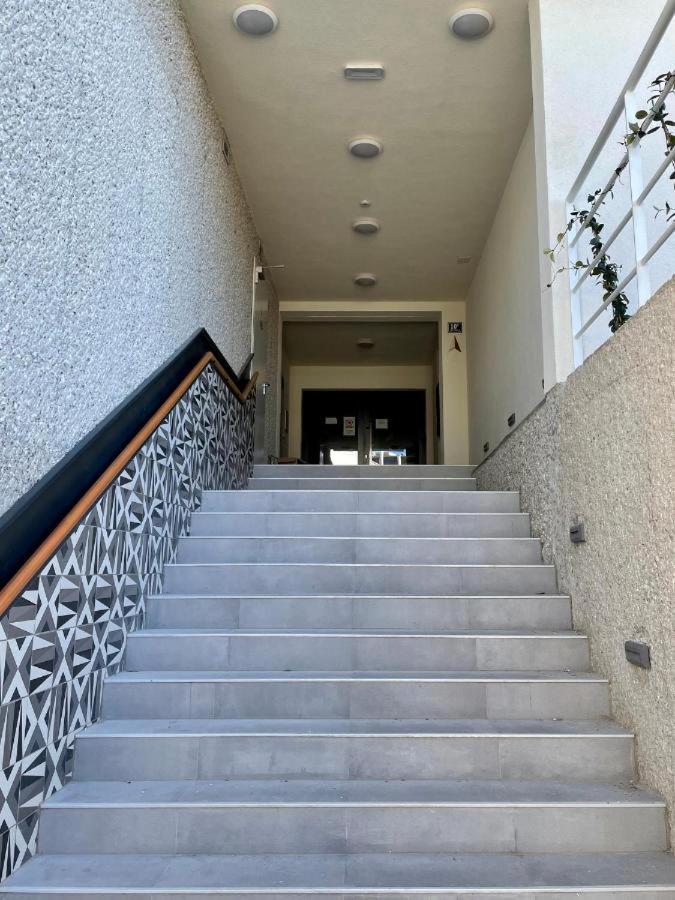 Apartment With Private Pool スプリト エクステリア 写真