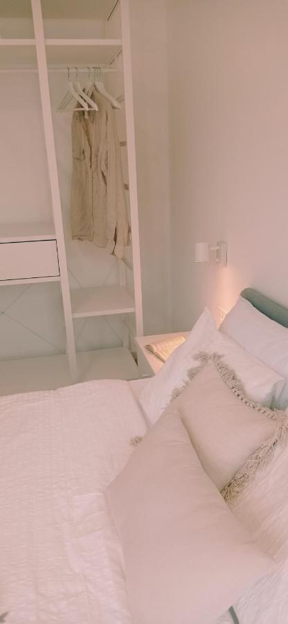 Apartment With Private Pool スプリト エクステリア 写真