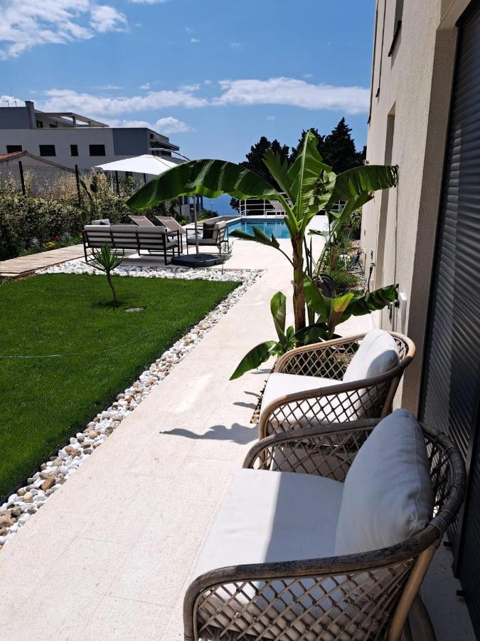 Apartment With Private Pool スプリト エクステリア 写真