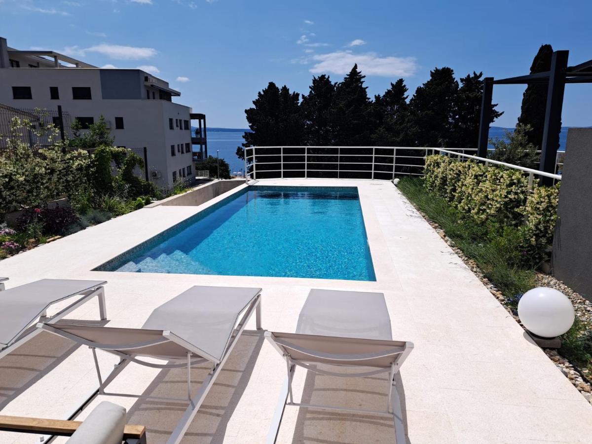 Apartment With Private Pool スプリト エクステリア 写真