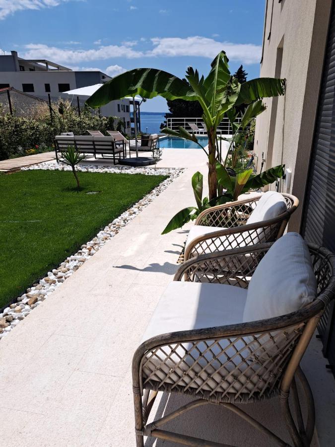 Apartment With Private Pool スプリト エクステリア 写真