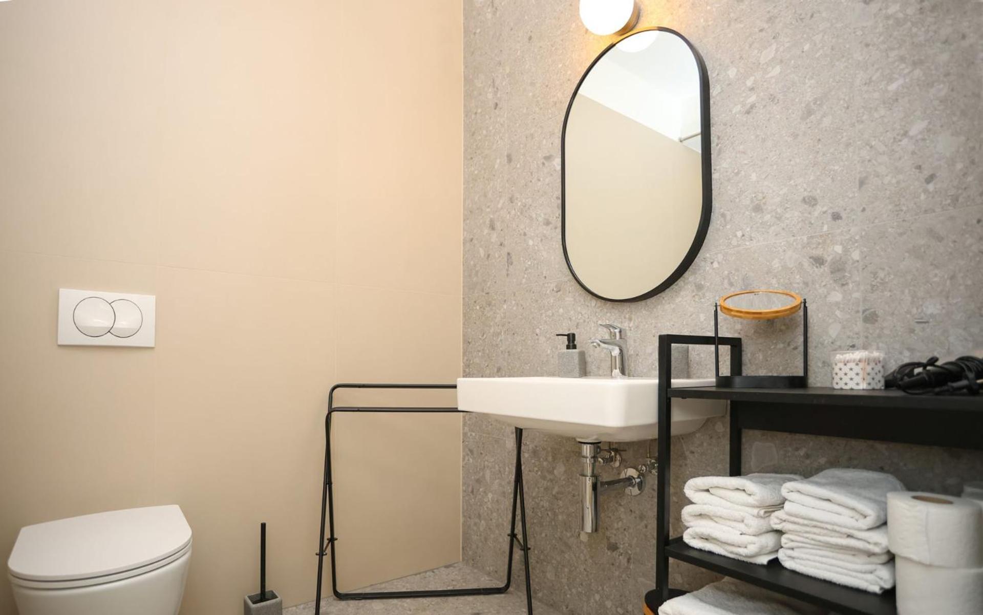 Apartment With Private Pool スプリト エクステリア 写真