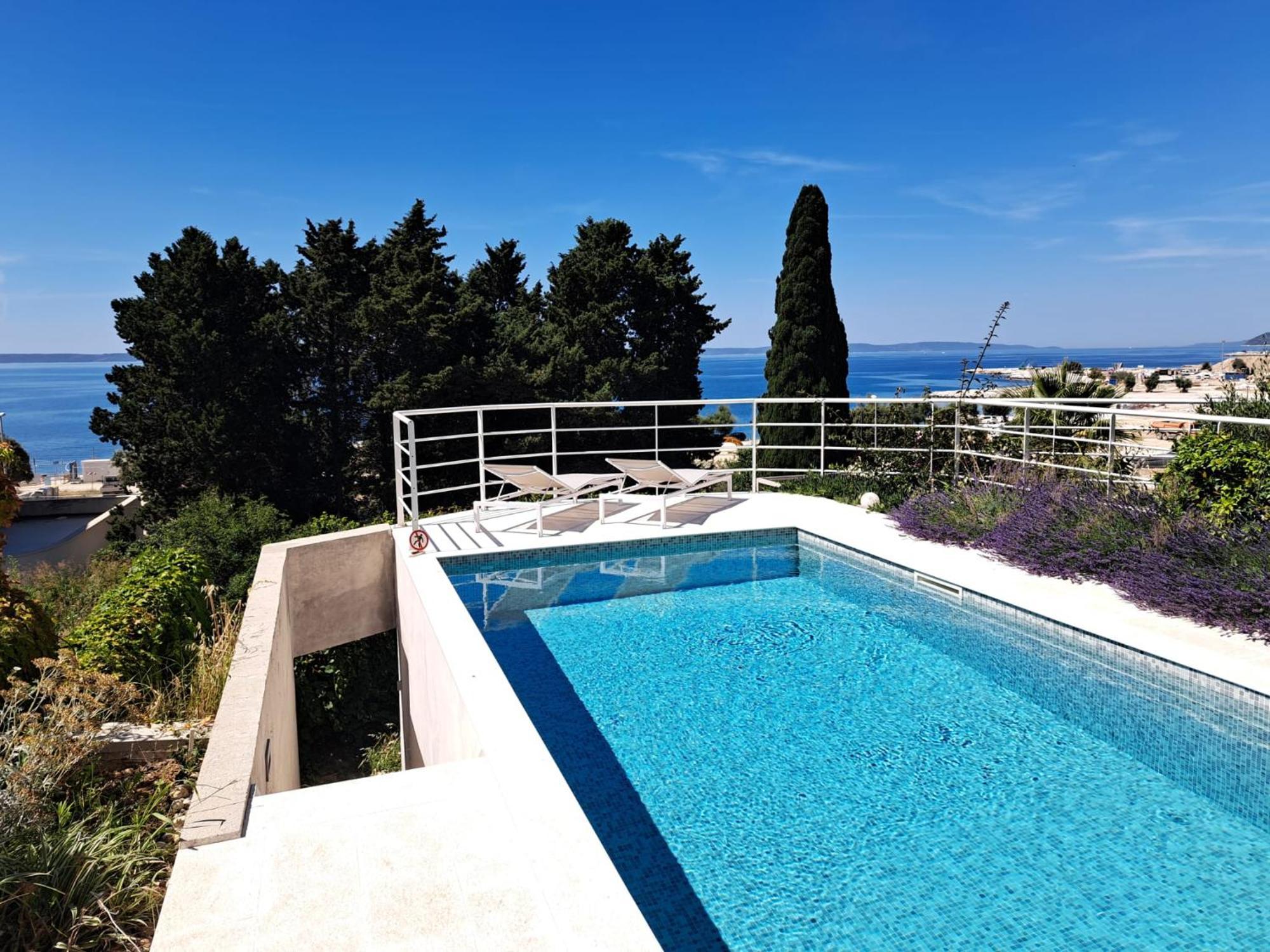 Apartment With Private Pool スプリト エクステリア 写真