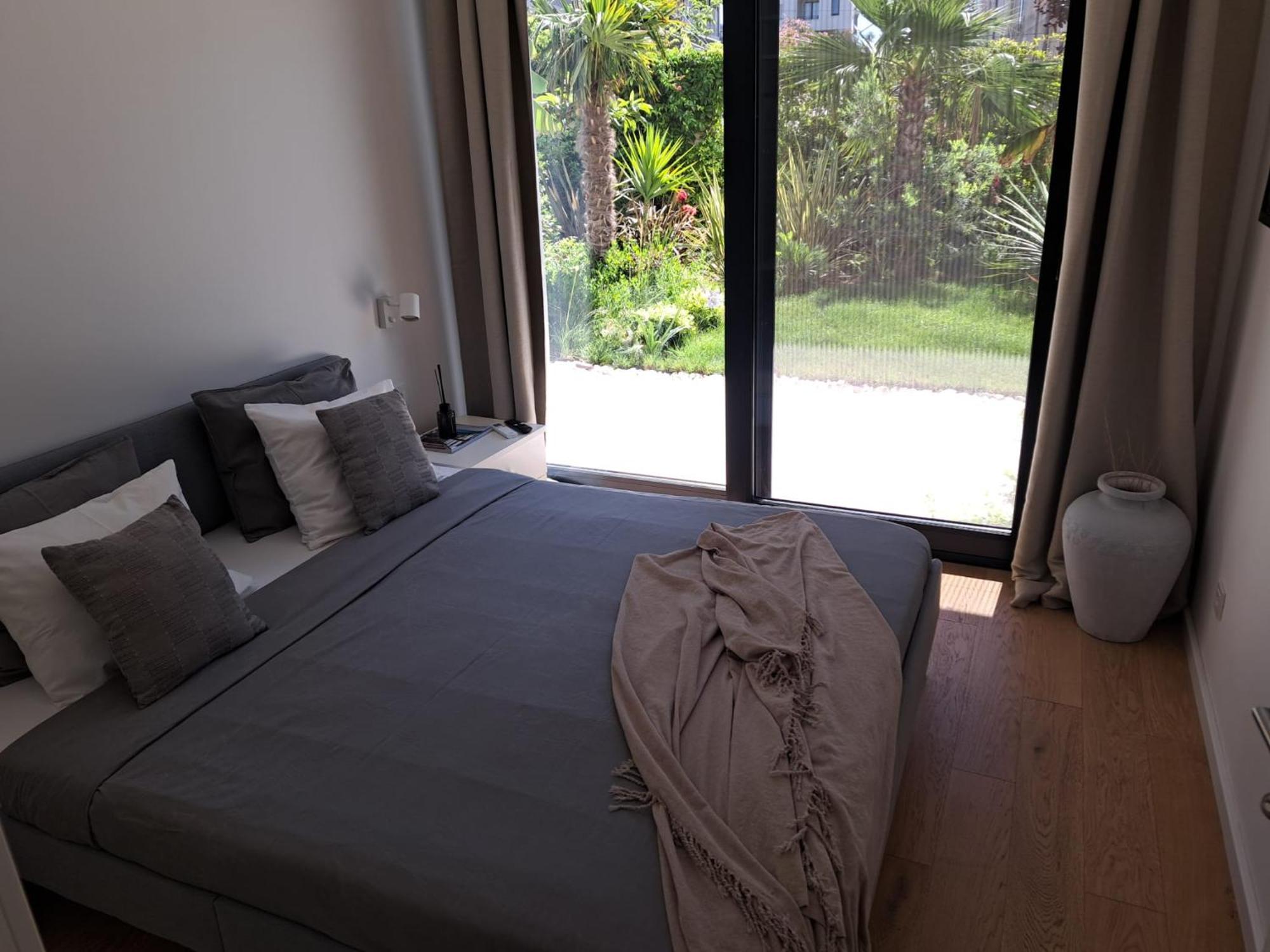 Apartment With Private Pool スプリト エクステリア 写真
