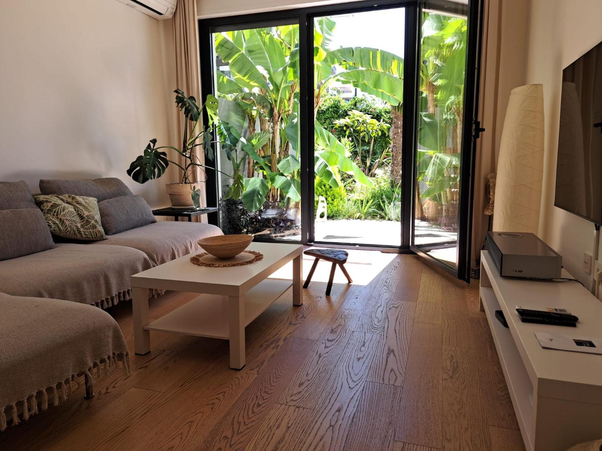 Apartment With Private Pool スプリト エクステリア 写真